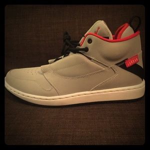 Nike Jordan Fadeaway Wolf Gray University Red